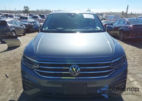 2023 Volkswagen Tiguan 2.0T Se из США, поврежденный, VIN 3VV3B7AX5PM062269